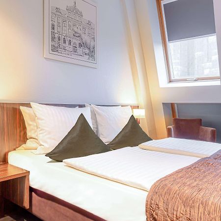 Ramada By Wyndham Frankfurt City Centre Frankfurt am Main Ngoại thất bức ảnh