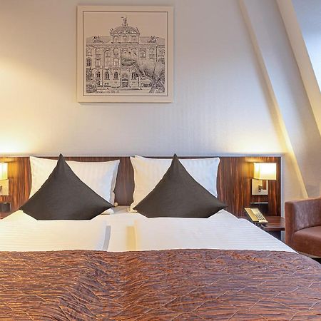 Ramada By Wyndham Frankfurt City Centre Frankfurt am Main Ngoại thất bức ảnh