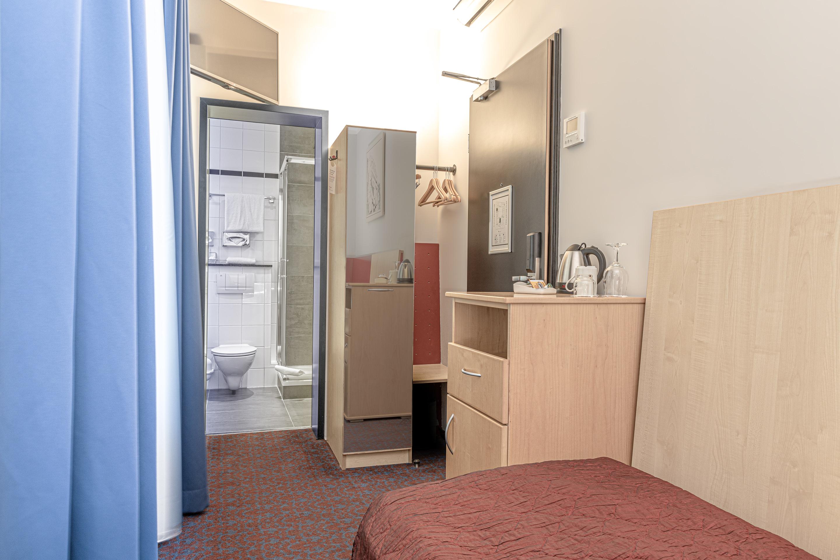 Ramada By Wyndham Frankfurt City Centre Frankfurt am Main Ngoại thất bức ảnh