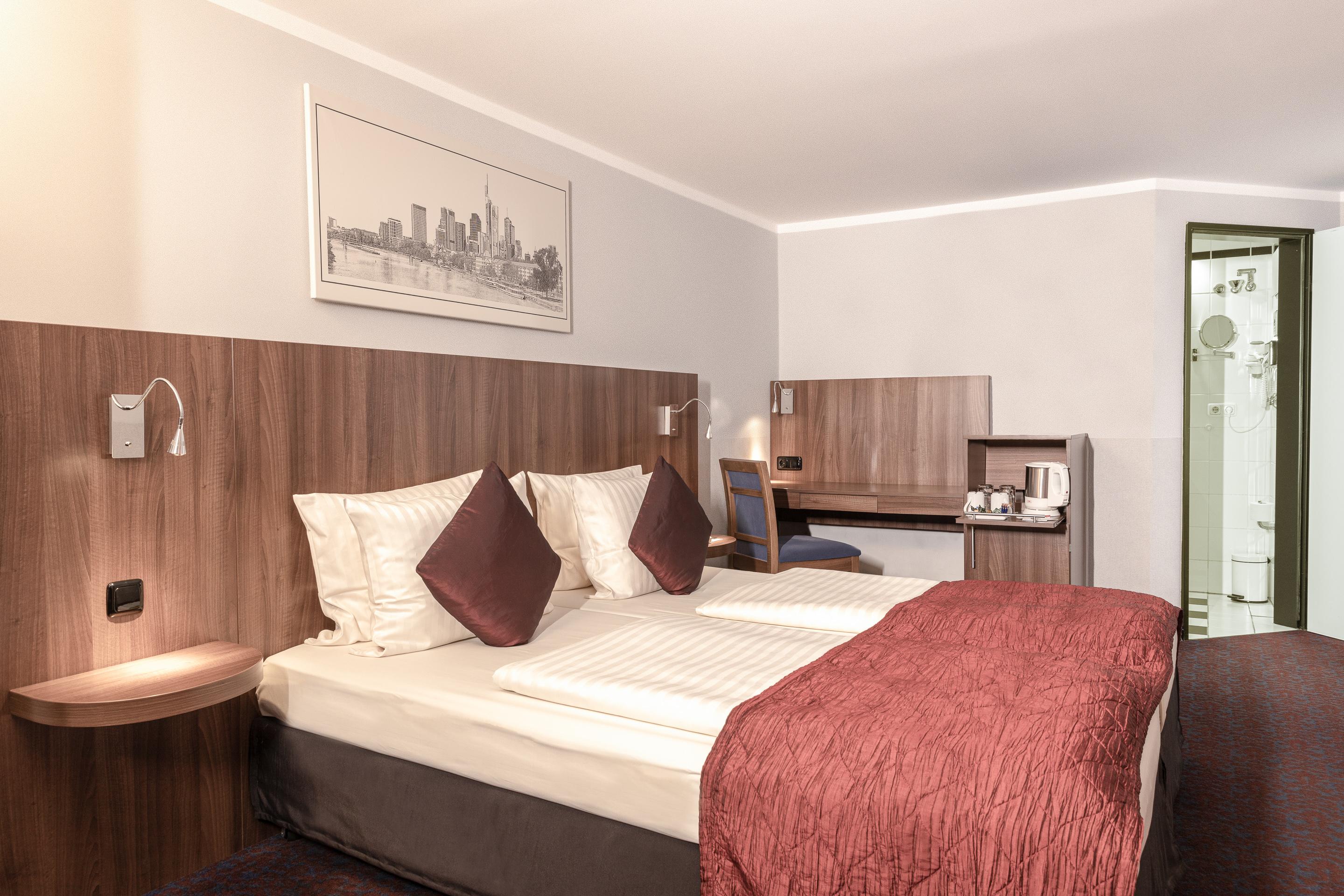 Ramada By Wyndham Frankfurt City Centre Frankfurt am Main Ngoại thất bức ảnh