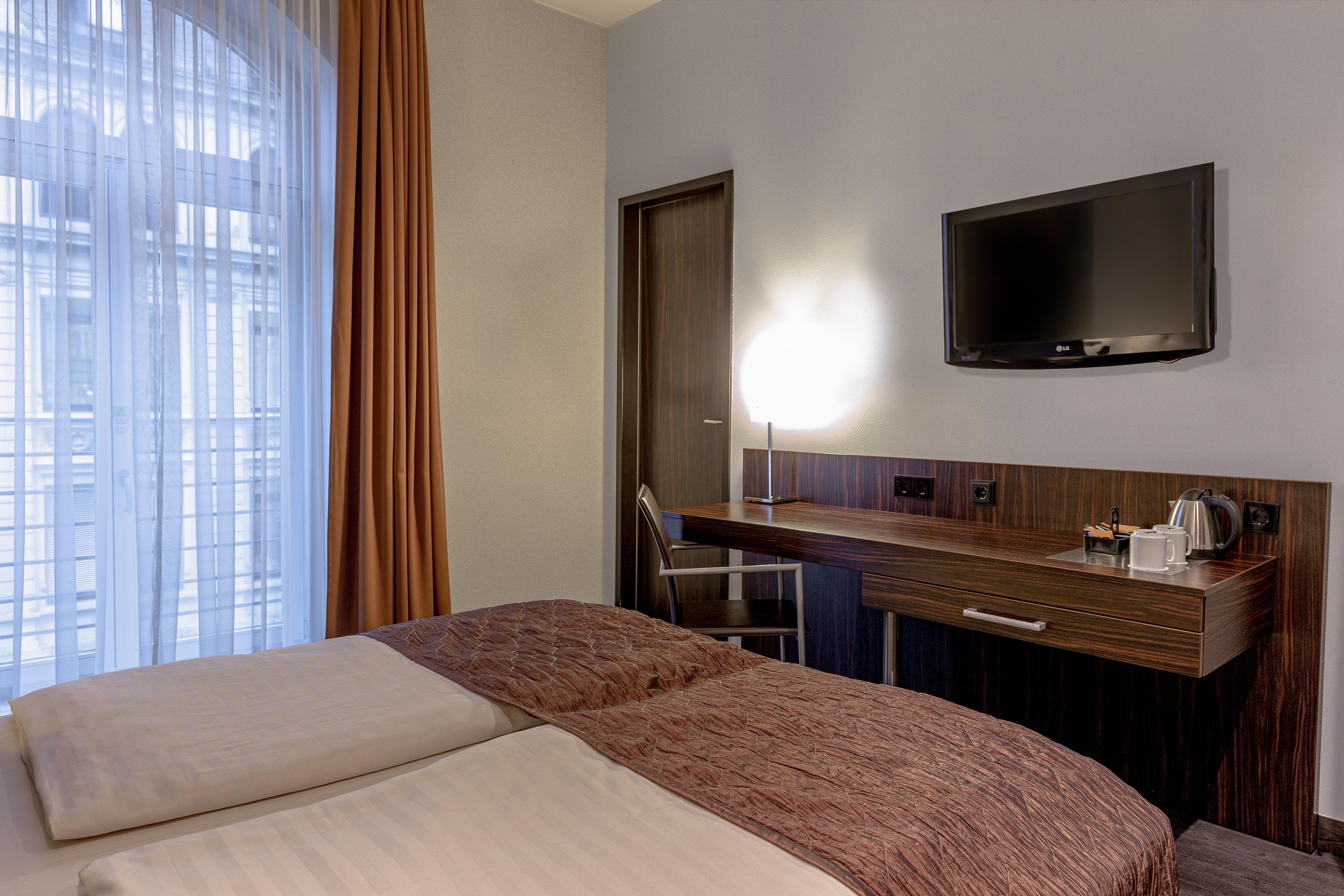 Ramada By Wyndham Frankfurt City Centre Frankfurt am Main Ngoại thất bức ảnh