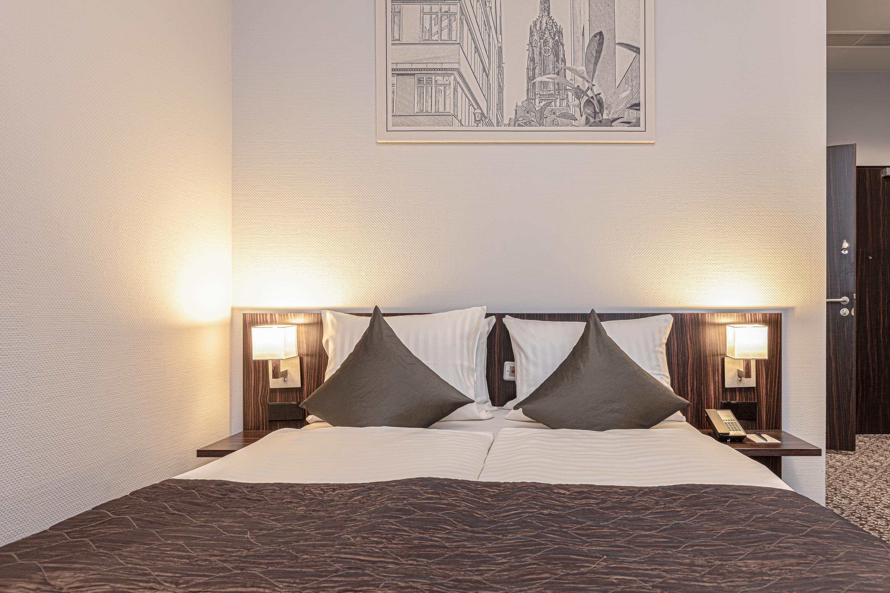 Ramada By Wyndham Frankfurt City Centre Frankfurt am Main Ngoại thất bức ảnh