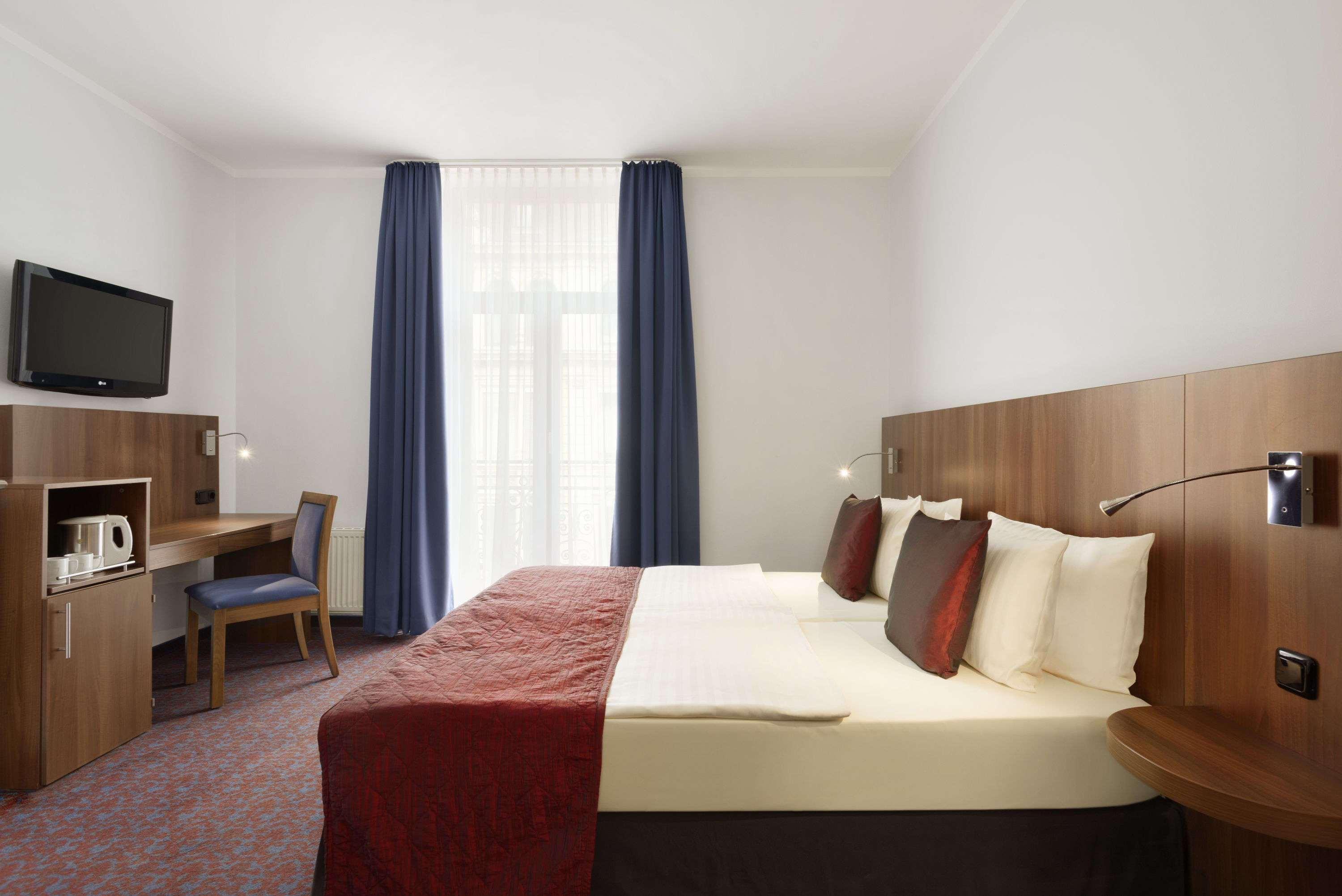 Ramada By Wyndham Frankfurt City Centre Frankfurt am Main Ngoại thất bức ảnh