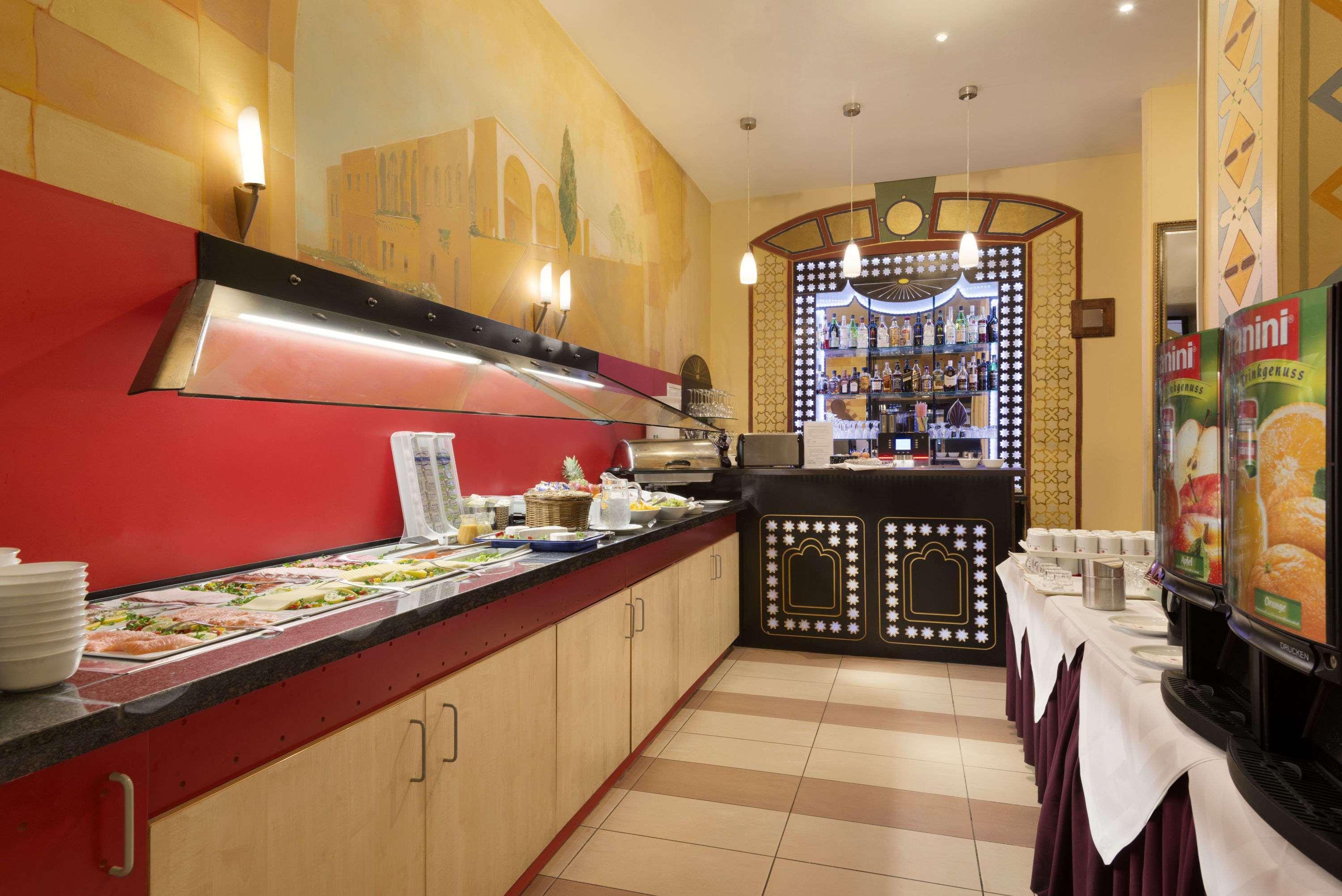 Ramada By Wyndham Frankfurt City Centre Frankfurt am Main Ngoại thất bức ảnh