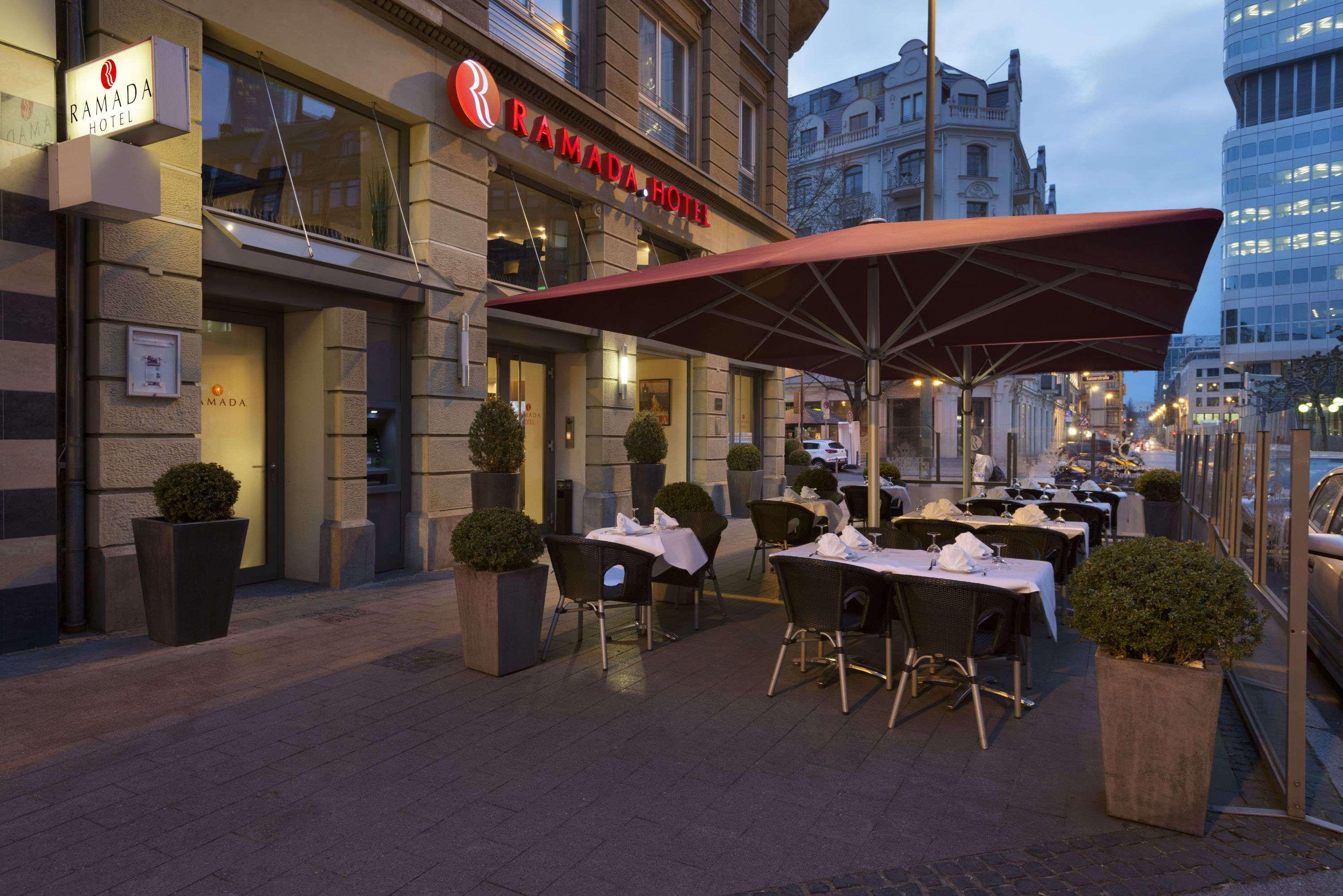 Ramada By Wyndham Frankfurt City Centre Frankfurt am Main Ngoại thất bức ảnh