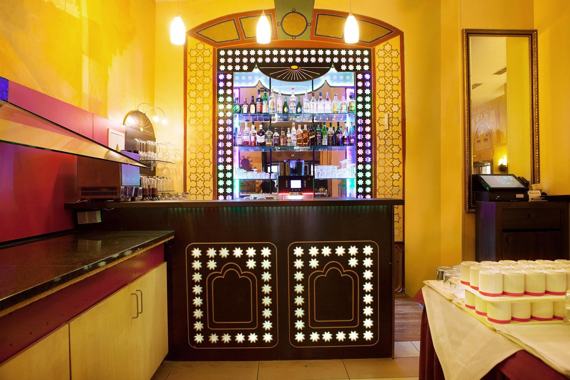 Ramada By Wyndham Frankfurt City Centre Frankfurt am Main Ngoại thất bức ảnh