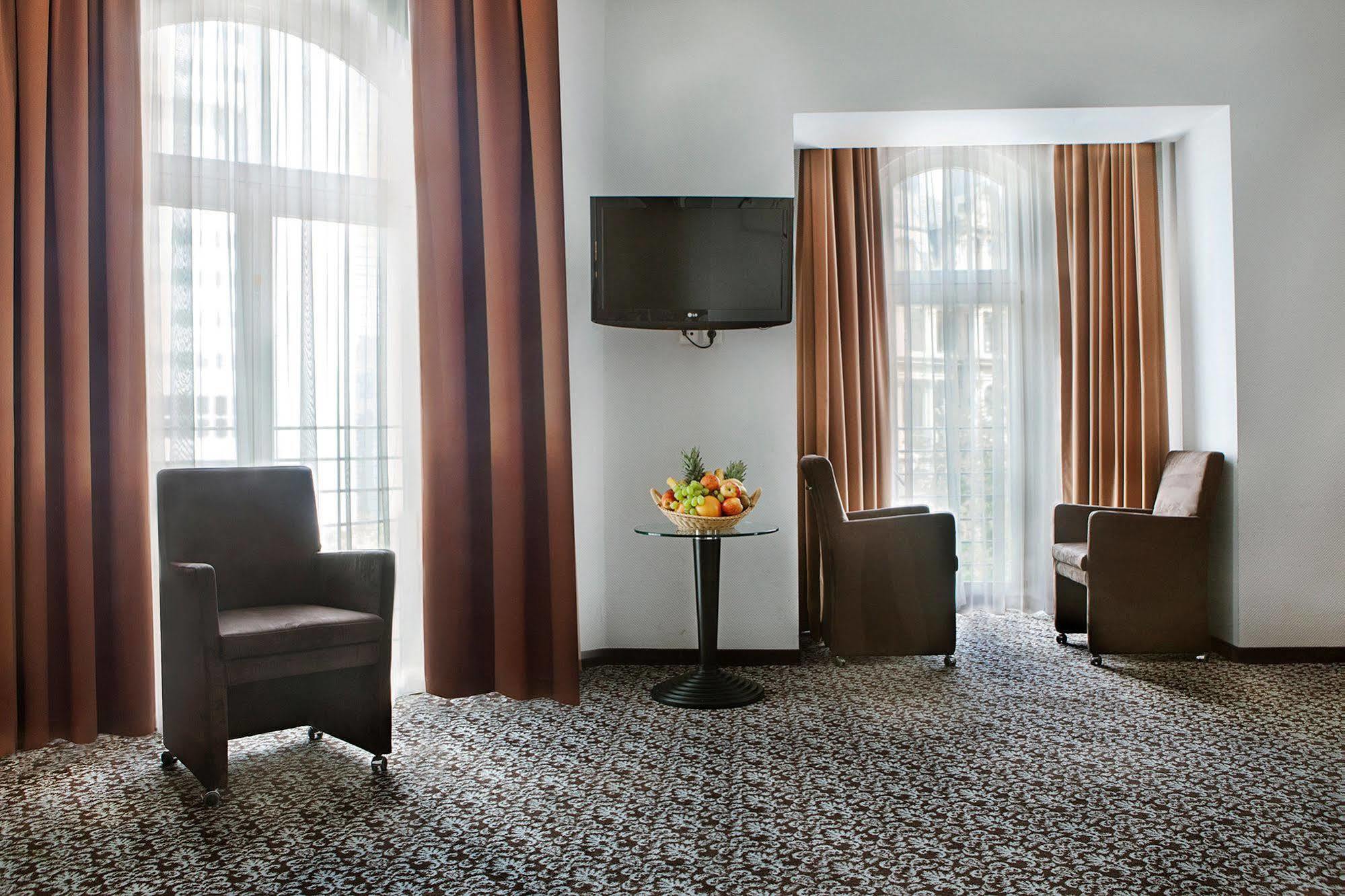 Ramada By Wyndham Frankfurt City Centre Frankfurt am Main Ngoại thất bức ảnh