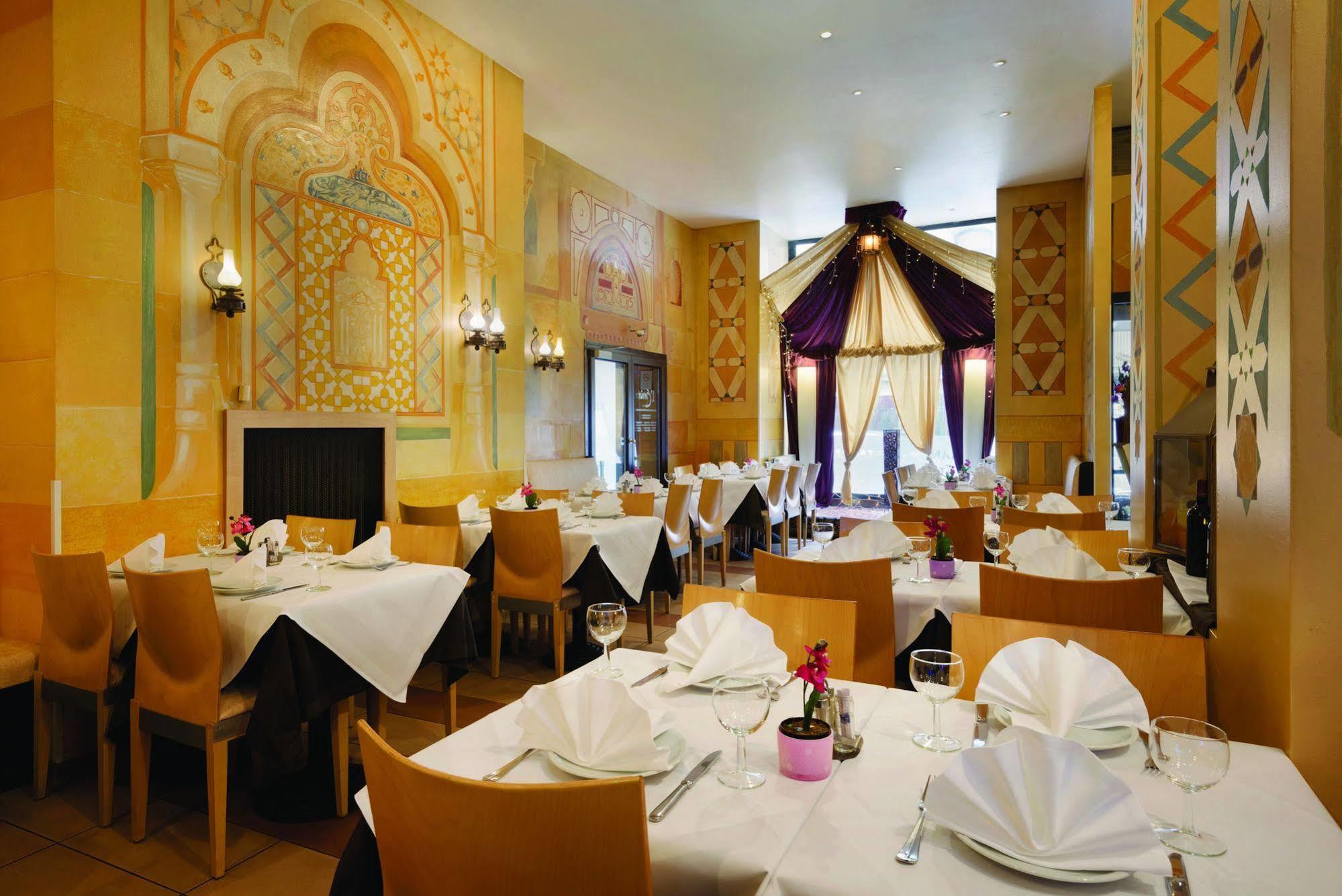 Ramada By Wyndham Frankfurt City Centre Frankfurt am Main Ngoại thất bức ảnh